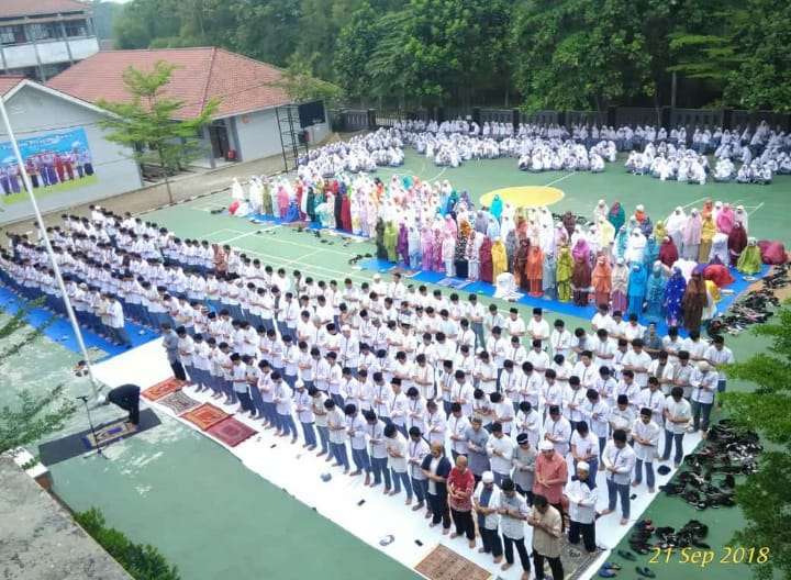 Shalat Dhuha Bersama - SMAN 1 Dramaga