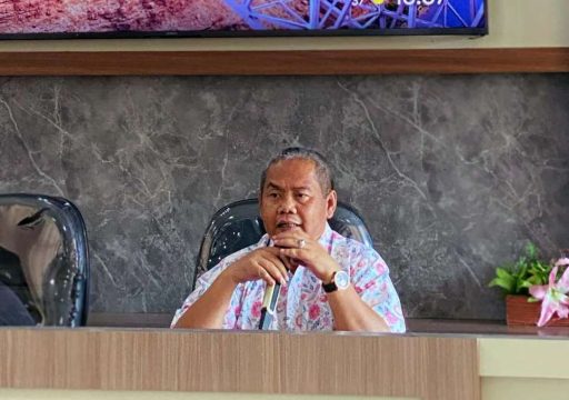 DIKOTOMI PENDIDIKAN TINGGI DAN MENENGAH